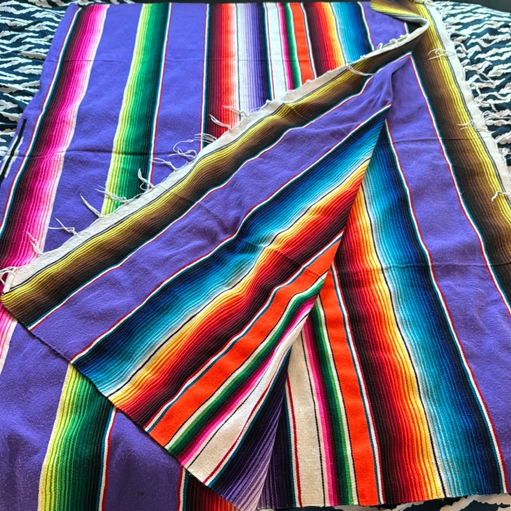 XL Saltillo blanket. Super soft, medium-light weight. Great shape!